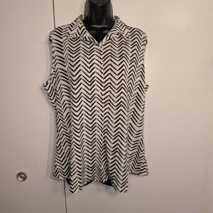 Tamara H Sleeveless Blouse XL Black White Chevron Button Front Top